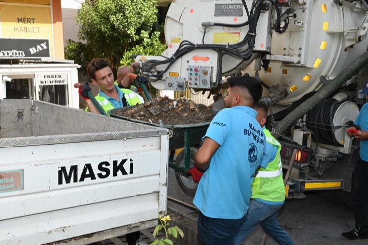 MASKİ'den yağmur suyu ızgarası temizliği