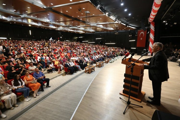 Memduh Büyükkılıç'tan 'Gesi Bağları' şov