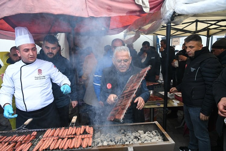 Memduh Büyükkılıç'tan Kahramanmaraş çıkarması