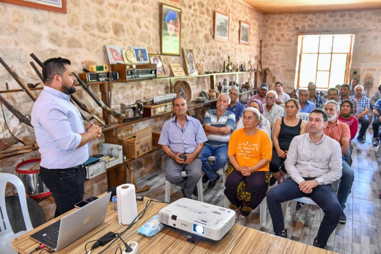 Mersin Büyükşehir'den üreticilere bilgilendirme eğitimi