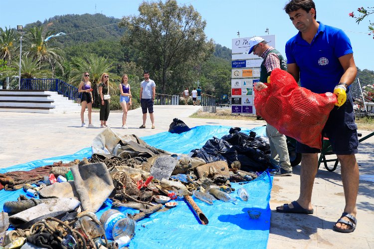 Muğla Göcek sahilinden ne ararsan çıktı!