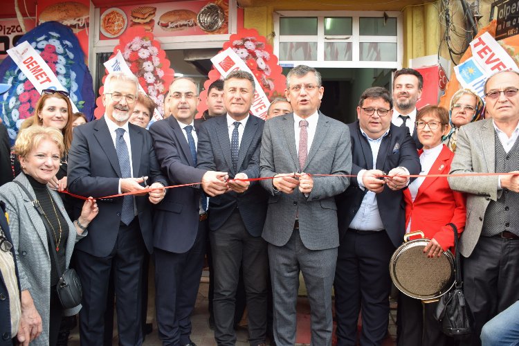 Mustafakemalpaşa'da CHP coşkusu