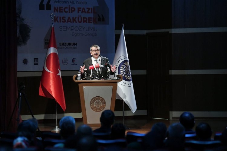 Necip Fazıl, vefatının 40. yılında Erzurum'da anıldı