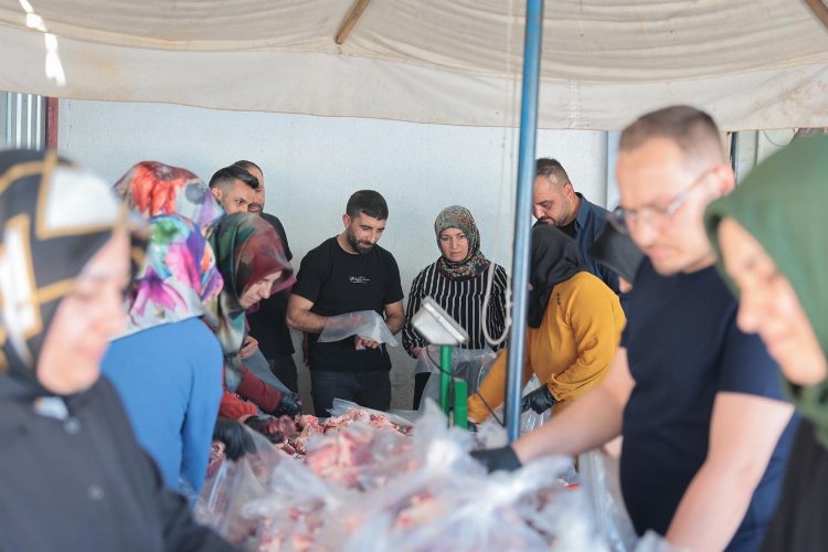 Nevşehir Belediyesi'nden ihtiyaç sahiplerine kurban desteği