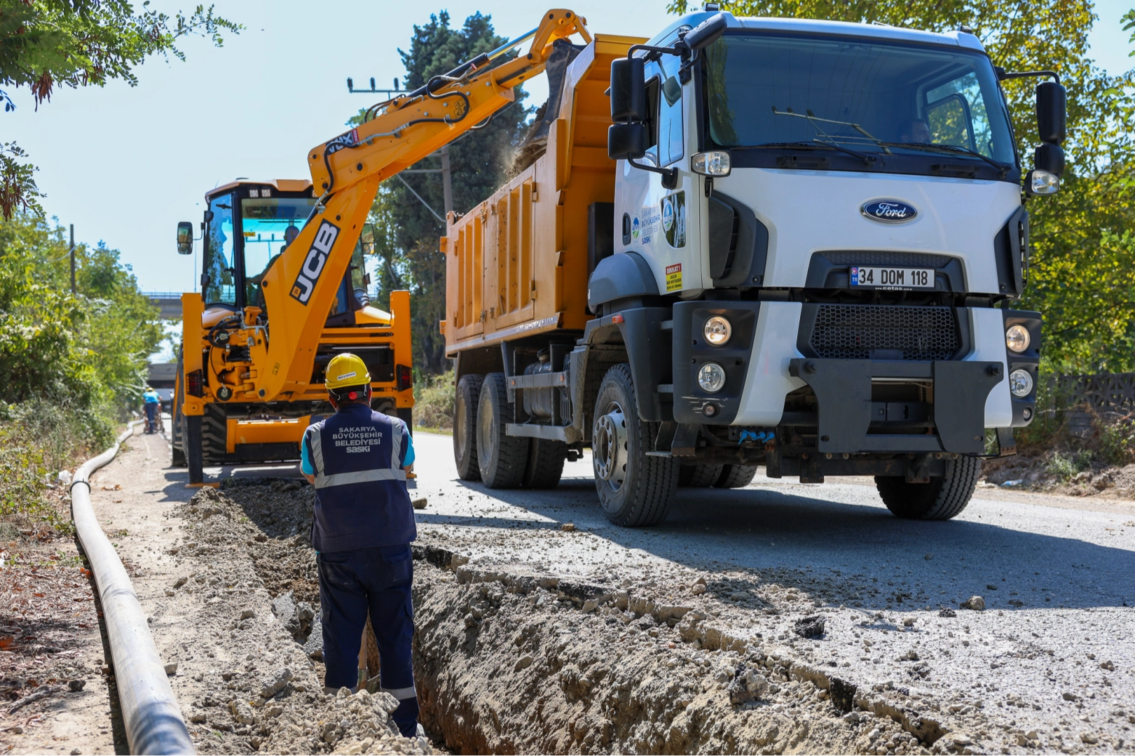 Sakarya Büyükşehir 4 mahallenin içme suyunu sondajla yerin altından çıkardı