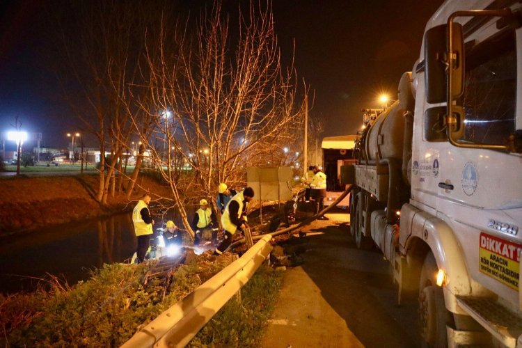 Sakarya'da ekipler gece boyunca altyapı mesaisini sürdürdü