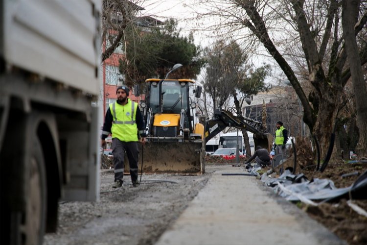 Sakarya'nın en eski caddesi modern görünüme kavuşuyor