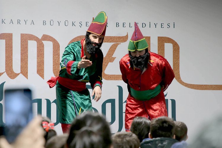 Sakarya Ramazan’ın huzurunu bu sokakta yaşıyor