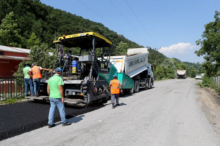 Sakarya Sapanca'da asfaltlamalar sürüyor