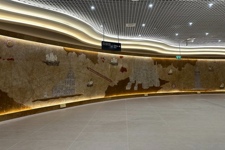 Sanat ve kültür dolu metro yolculuğu