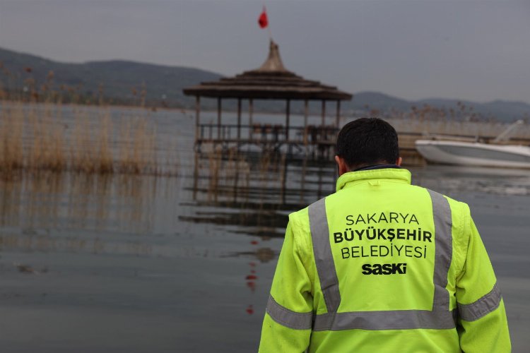 Sapanca Gölü'nde yakıt sızıntısı! Büyükşehir'den önemli açıklama