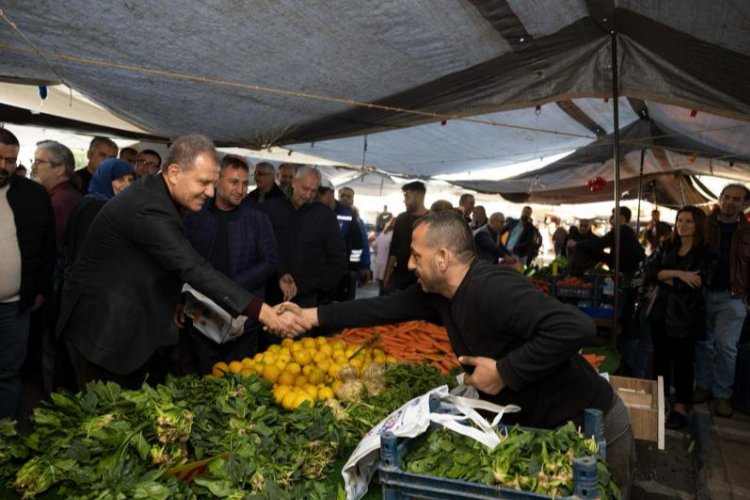 Vahap Seçer'den pazar yeri ziyareti