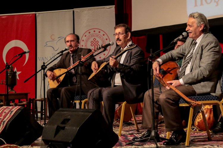 Van’da âşıklar şenliği düzenlendi