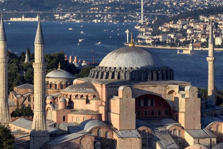 Yabancı turistler için Ayasofya'ya giriş 25 Avro oldu