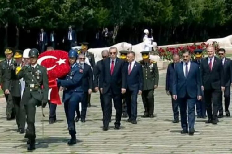 YAŞ üyeleri Anıtkabir'de