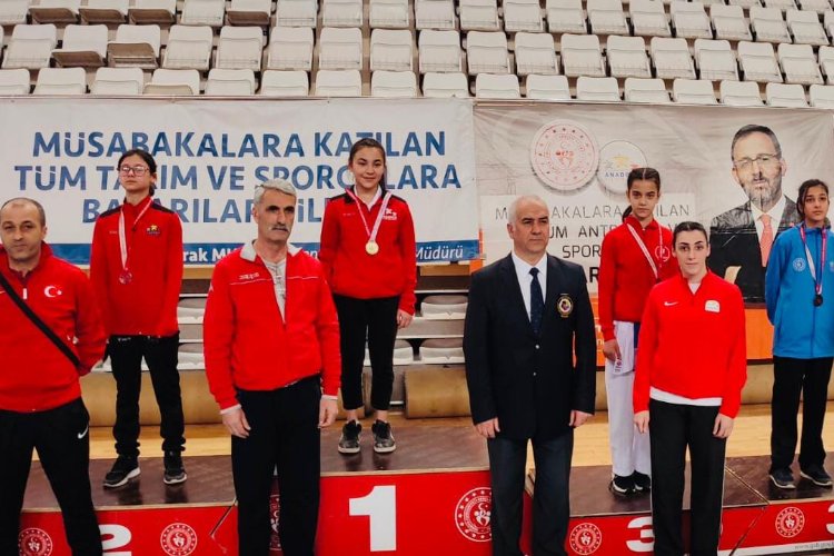 Yıldızlar Ligi'nde Rizeli 3 karateci yarı finalde