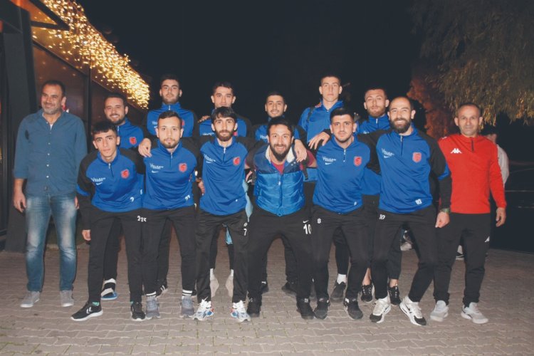 İzmir Manavkuyu'nun gözü Play Off’ta