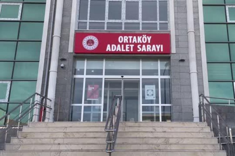 Tutuksuz yargılanan sanık öğretmen duruşmaya gelmedi