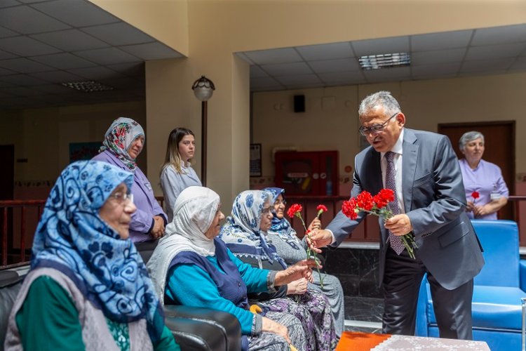 Ulu çınarlara Büyükkılıç'tan saygı