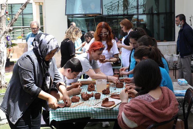 İzmir Ödemiş'te seramik çalıştayı