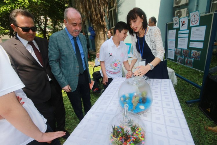 İzmir Karşıyaka'da 'özel' projeler sergilendi